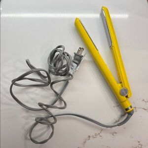 Drybar Straightener